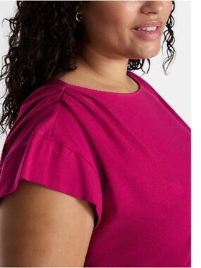 Terra & Sky Short Sleeve Crewneck Top in Bright Magenta